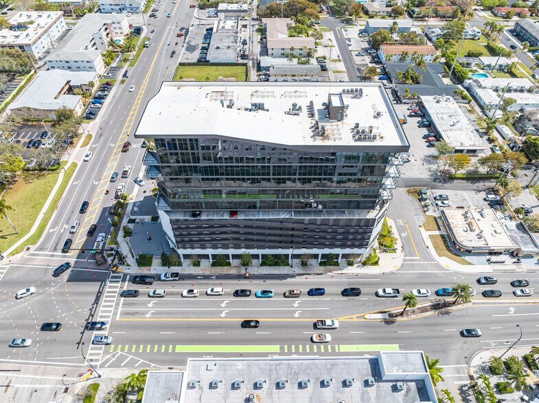 More Photos Of 800 N Federal Hwy, Hallandale Beach Office For Sale