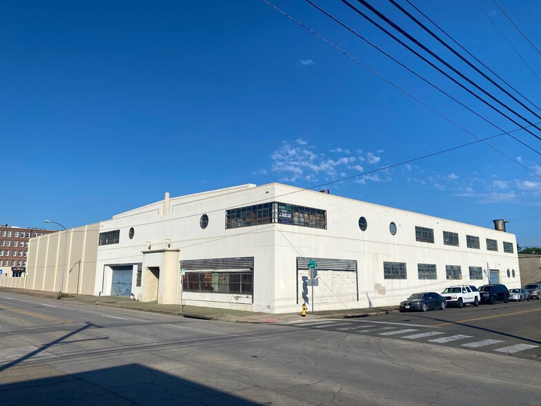 Primary Photo Of 1201 Austin Ave, Waco Warehouse For Sale