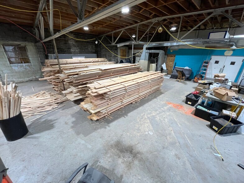 More Photos Of 1922 US-11, Tully Showroom For Sale