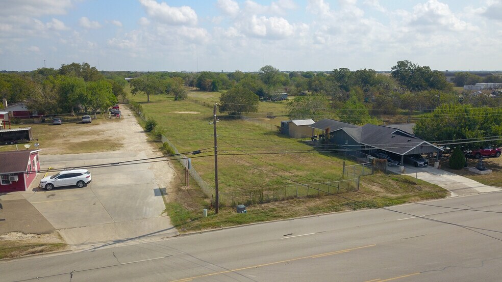 More Photos Of 2808-2900 S Laurent St, Victoria Land For Sale