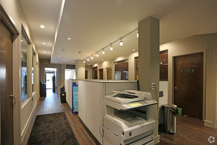 More Photos Of 545 E Jericho Tpke, Huntington Station Office For Sale