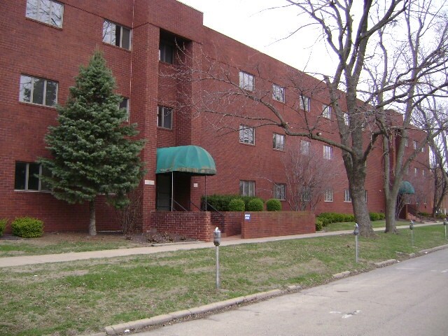 More Photos Of 509-511 W Capitol Ave, Springfield Office For Sale