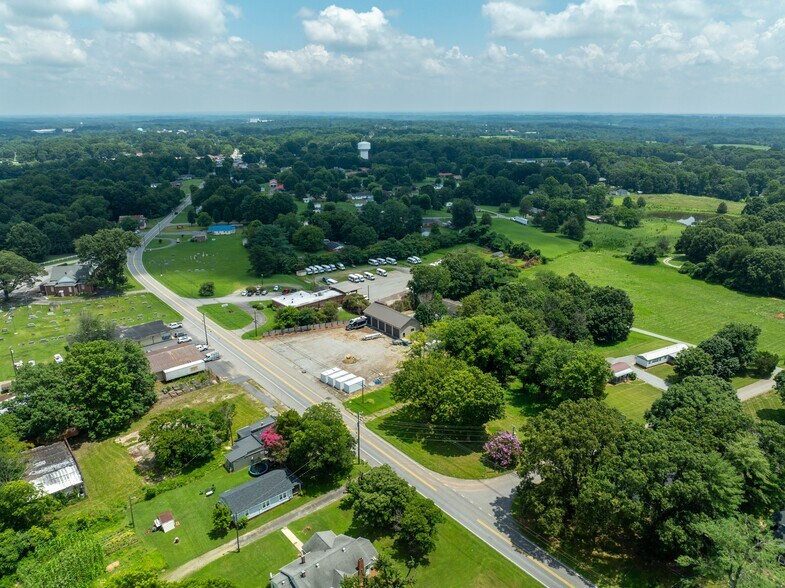 More Photos Of 1417 W Main St, Yadkinville Industrial For Sale