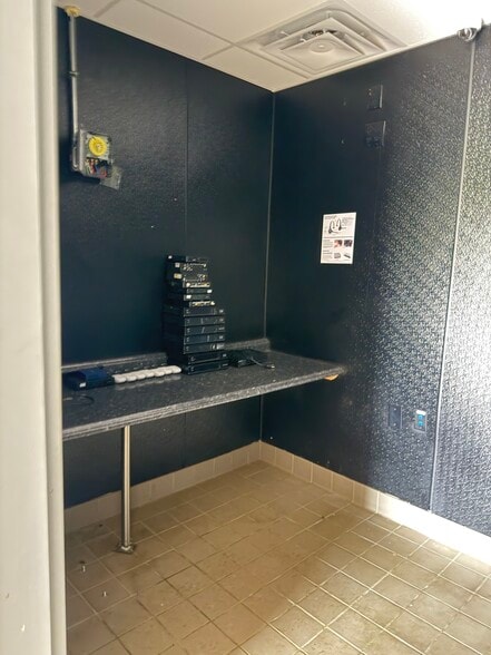 More Photos Of 5320 N Orange Blossom Trl, Orlando Restaurant For Sale