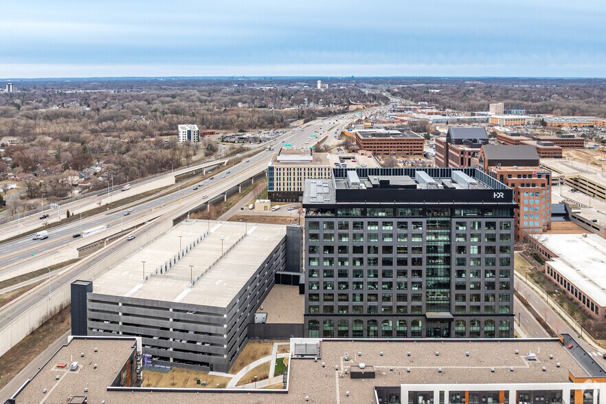 More Photos Of 1601 Utica Ave S, Minneapolis Office For Lease