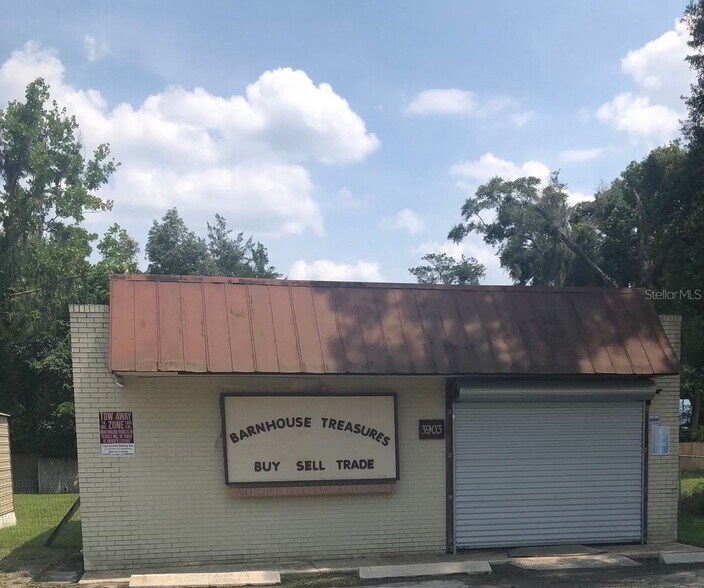 More Photos Of 3903 Main St, Middleburg Restaurant For Sale