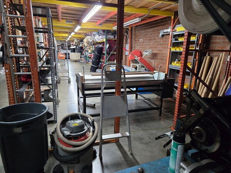 More Photos Of 1122 S Alvarado St, Los Angeles Warehouse For Lease