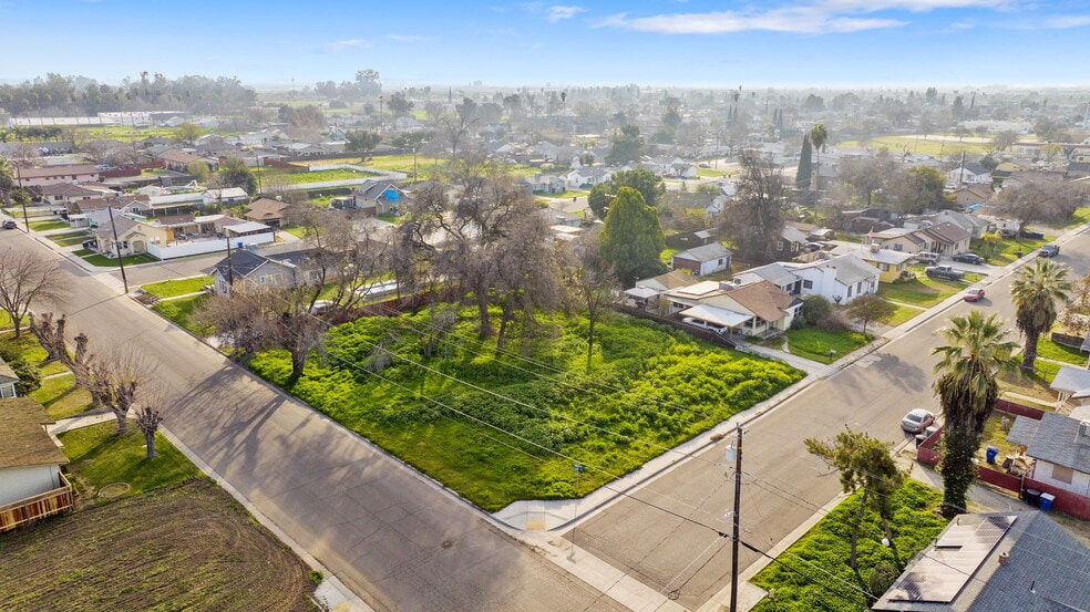 Primary Photo Of 109 Hamlet St, Lemoore Land For Sale