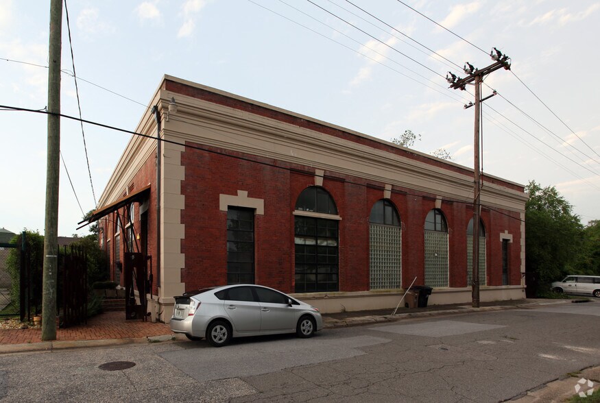 More Photos Of 105 E De Soto St, Pensacola Loft Creative Space For Lease