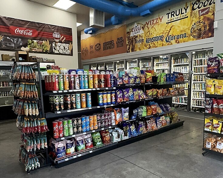 More Photos Of 857 S 2nd Ave, Walla Walla Service Station For Sale