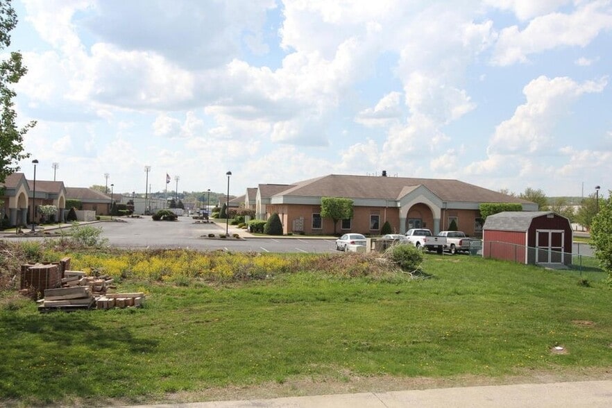 Primary Photo Of 90 Beaver Dr, Dubois Medical For Lease