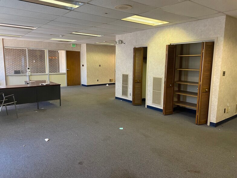 More Photos Of 1330 High St, South Bend Industrial For Sale