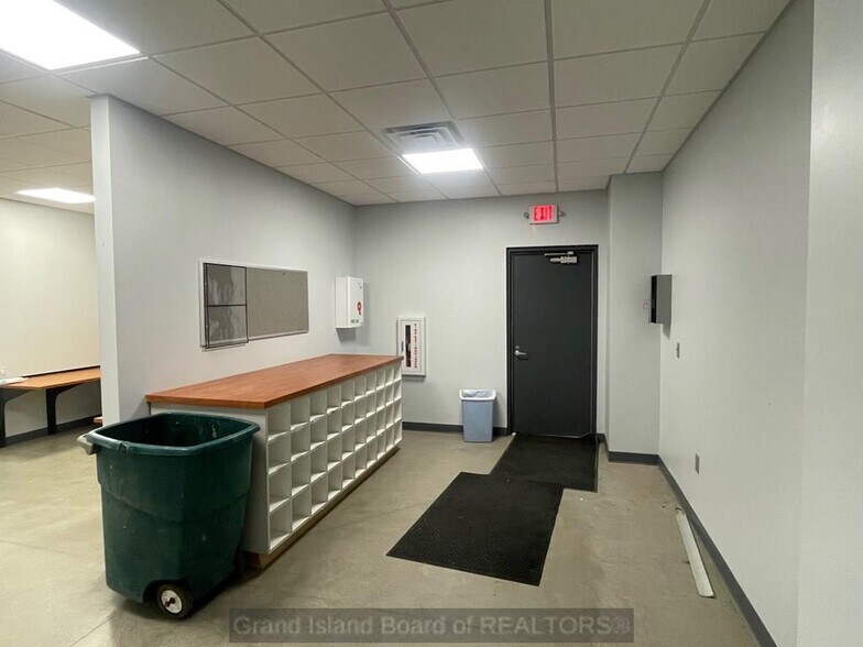 More Photos Of 4586 Gold Core Rd, Grand Island Light Manufacturing For Lease