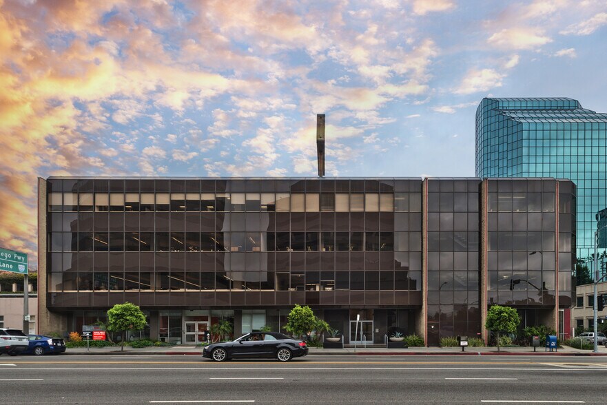 More Photos Of 11388-11390 W Olympic Blvd, Los Angeles Loft Creative Space For Lease