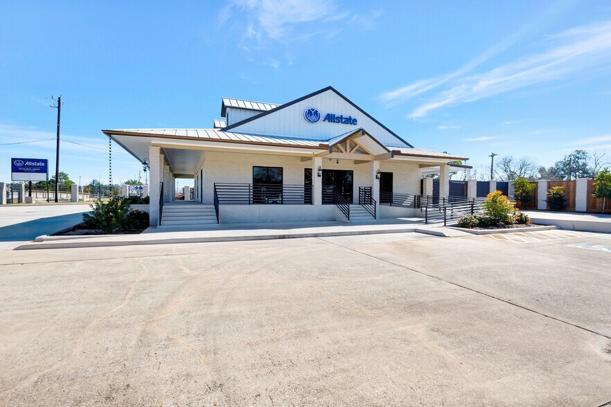 More Photos Of 8602 Spencer Hwy, La Porte Medical For Lease