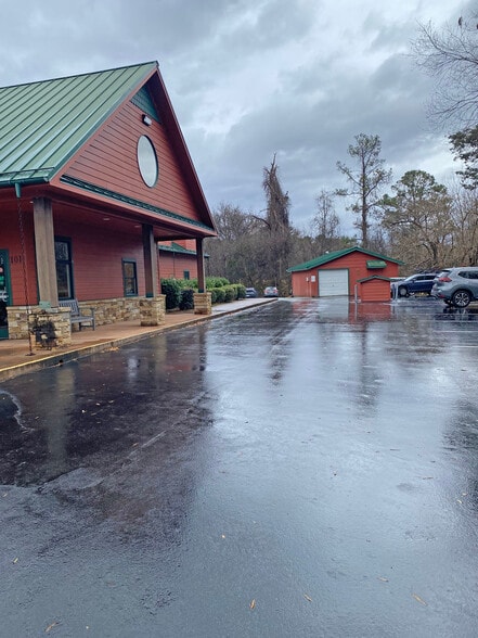 More Photos Of 101 Bahama Rd, Bahama Medical For Sale