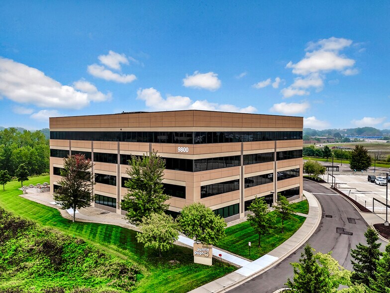 More Photos Of 9800 N 59th Ave, Plymouth Office For Lease