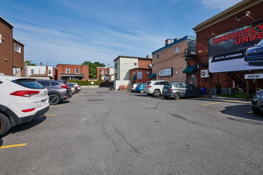 More Photos Of 104-118 Preston St, Ottawa Storefront Retail Residential For Lease