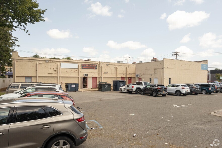 More Photos Of 3106-3120 Hempstead Tpke, Levittown Storefront For Lease