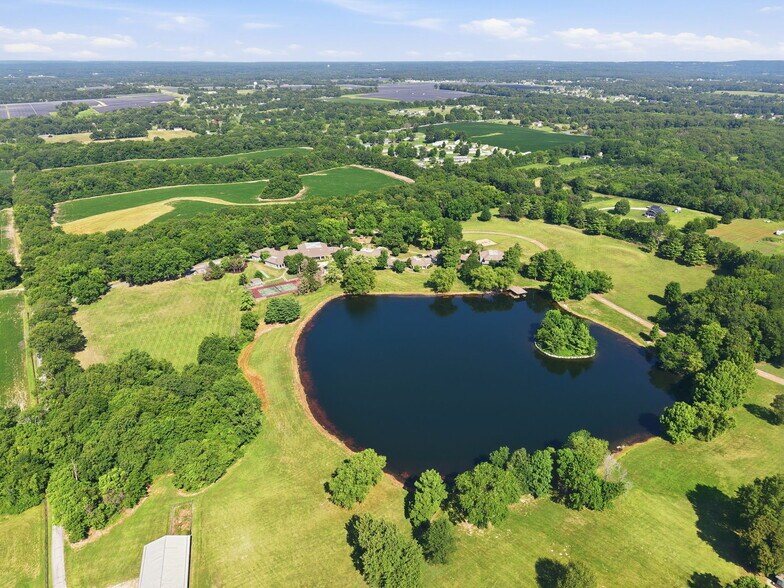 More Photos Of 1461 Highway EE, Winfield Specialty For Sale