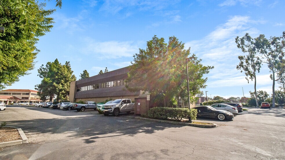More Photos Of 18331 Gridley Rd, Cerritos Medical For Lease