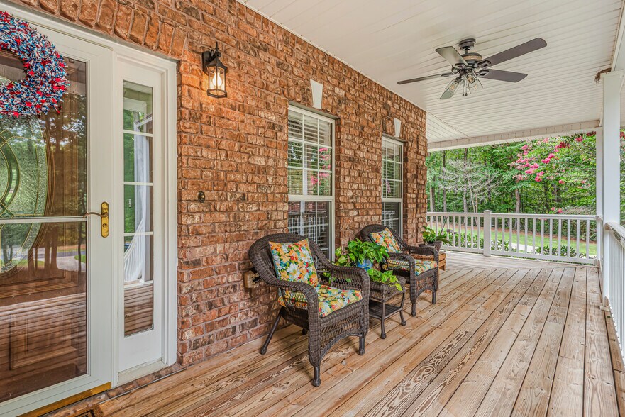 More Photos Of 170 St Gabriel Way, Fayetteville Light Manufacturing For Sale