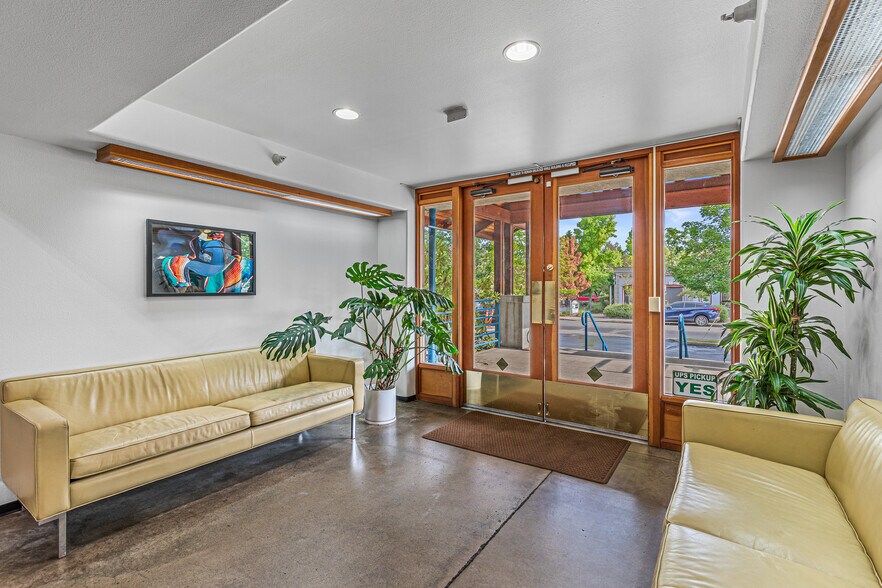 More Photos Of 340 A St, Ashland Office For Sale