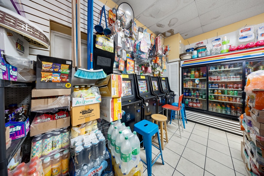 More Photos Of 1058-1062 SW 1st St, Miami Storefront Retail Office For Sale