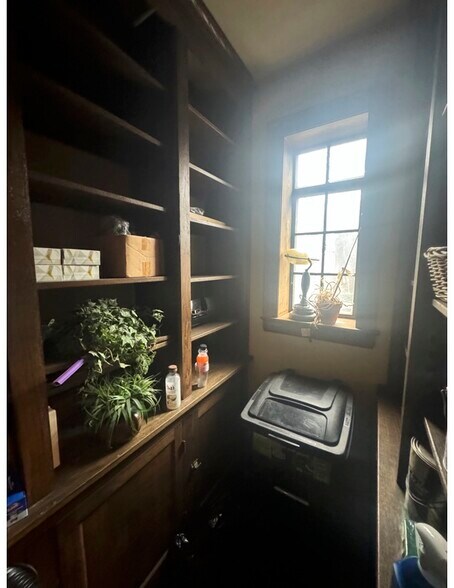 More Photos Of 561 Ridge Rd, Lackawanna Office Residential For Sale