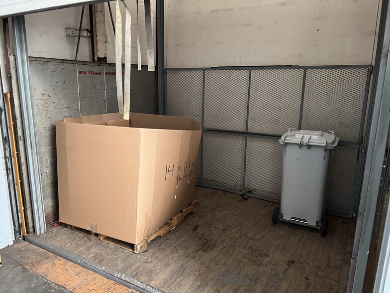 More Photos Of 223 SE 3rd Ave, Portland Warehouse For Sale