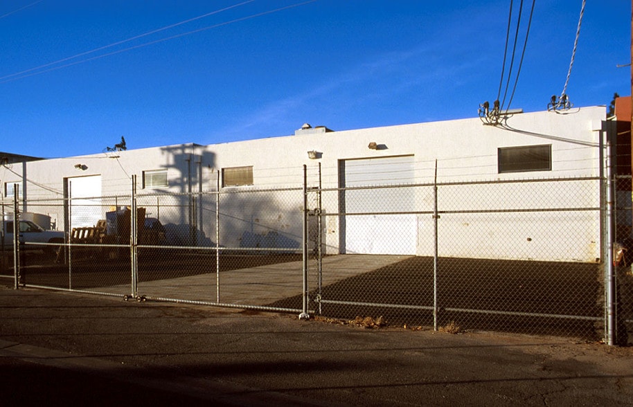 More Photos Of 20536-20542 Plummer St, Chatsworth Warehouse For Lease