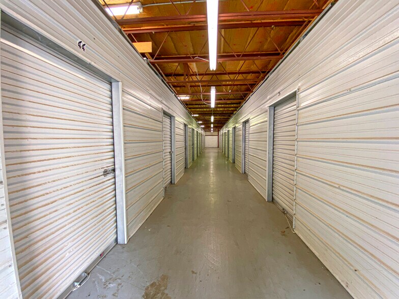 More Photos Of 3200 Airport Blvd, North Myrtle Beach Distribution For Lease