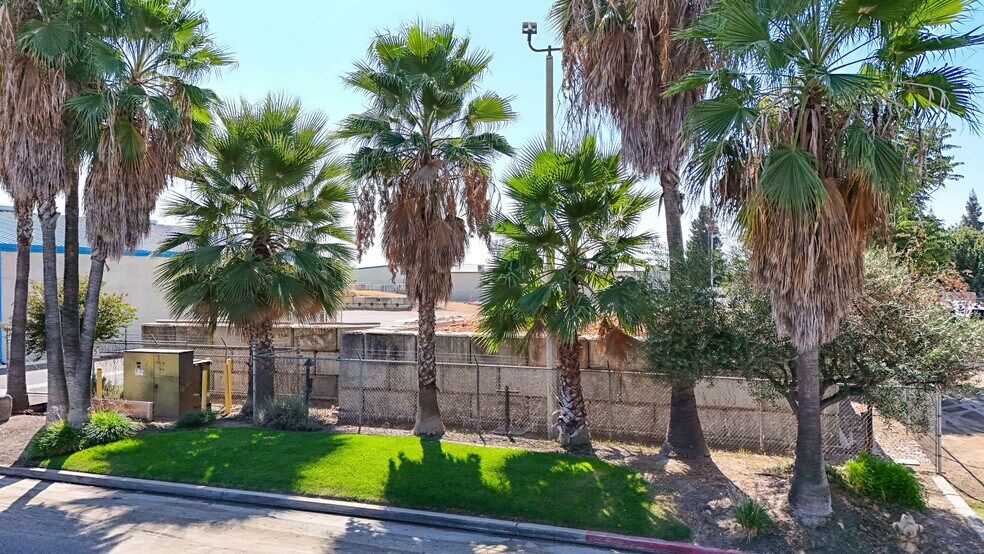 More Photos Of 240 Airpark Rd, Atwater Warehouse For Lease