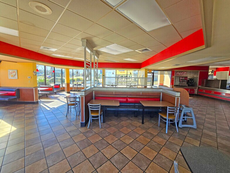 More Photos Of 1212 Main St, Chipley Fast Food For Lease