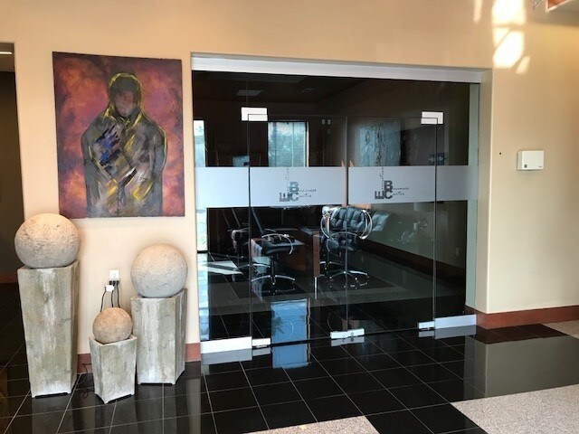 More Photos Of 929 E Esperanza Ave, McAllen Office For Sale