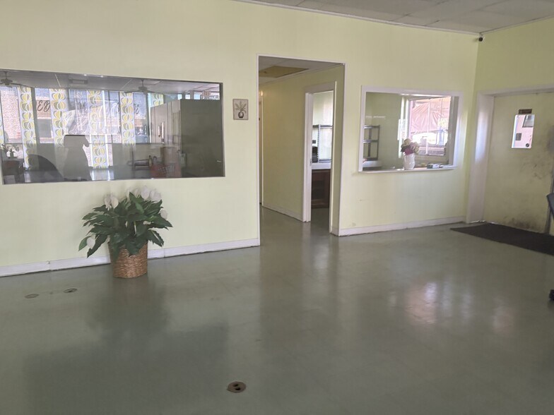More Photos Of 140 Garner Rd, Spartanburg Auto Repair For Lease