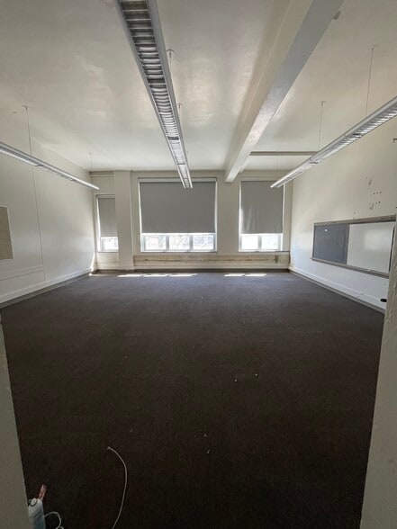 More Photos Of 225 E North St, Butler Schools For Sale