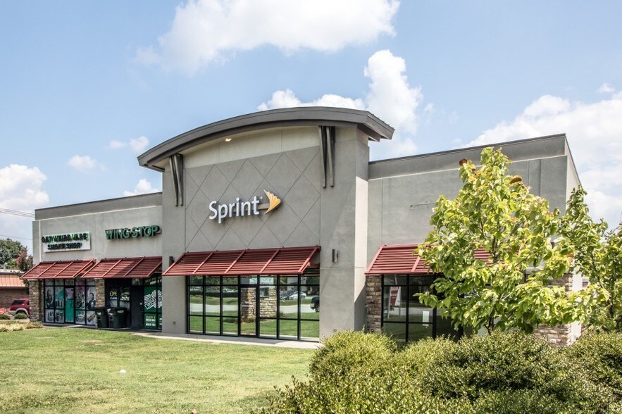 More Photos Of 111 E Blackstock Rd, Spartanburg Unknown For Lease