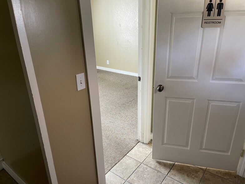 More Photos Of 410 2nd Ave, Opelika Office For Lease