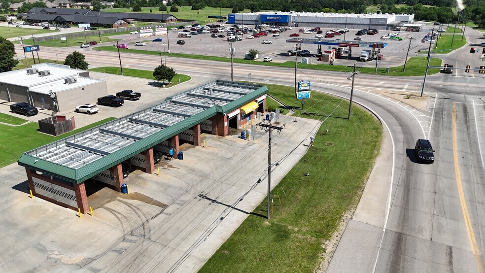 More Photos Of 2507 N Harvey Rd, Seminole Carwash For Sale