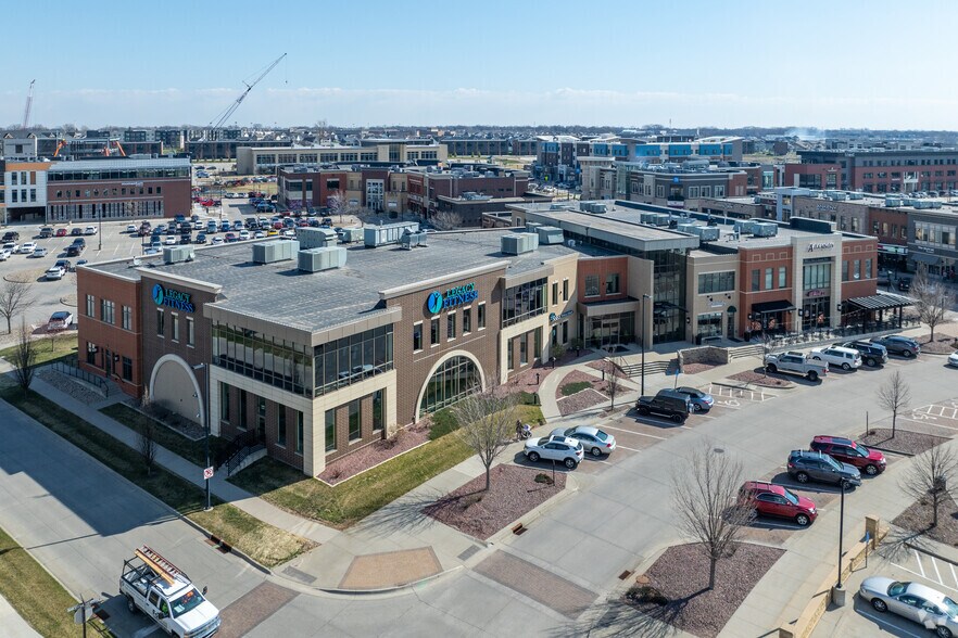 More Photos Of 1450 SW Vintage Pky, Ankeny General Retail For Lease