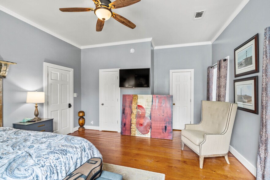 More Photos Of 925 10th St, Port Royal Restaurant For Sale