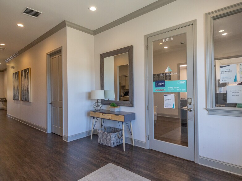 More Photos Of 404 Enterprise Dr, Oxford Medical For Sale