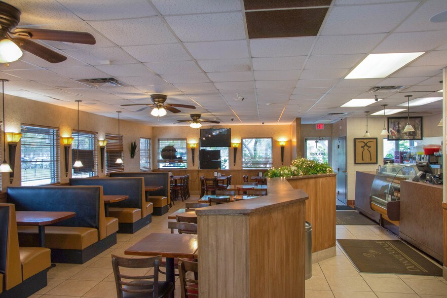 More Photos Of 60 NW 5th Ave, Delray Beach Restaurant For Sale