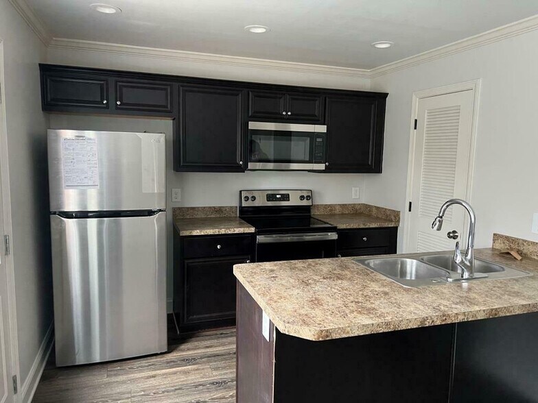 More Photos Of 3751 Martin Luther King Jr Dr SW, Atlanta Apartments For Sale