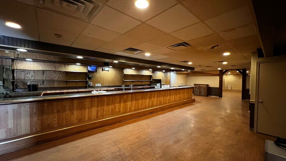 More Photos Of 1708 Washington Blvd, Easton Restaurant For Lease