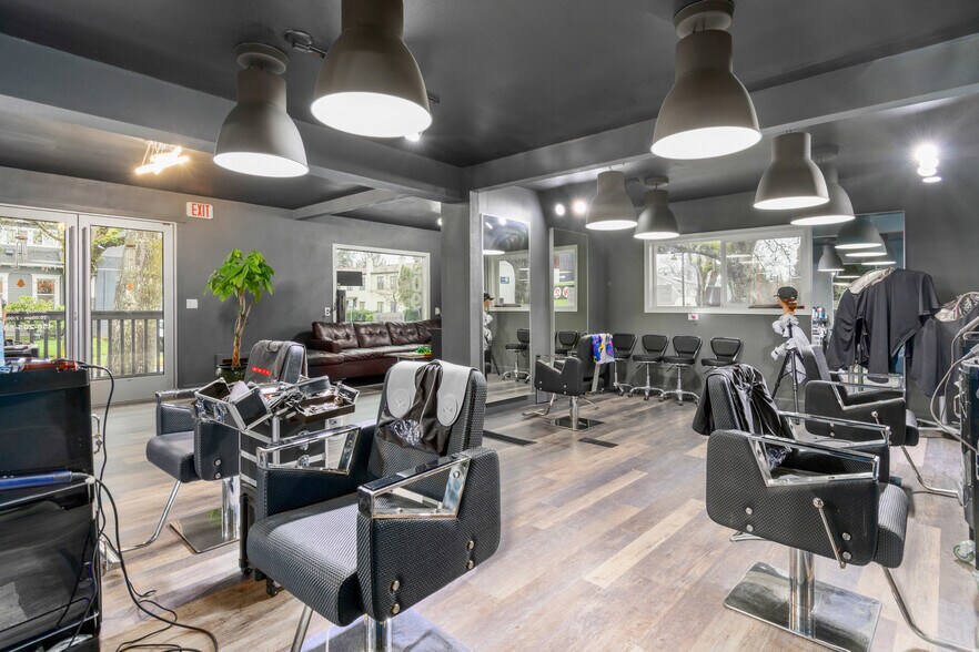 More Photos Of 509 E 13th Ave, Eugene Office For Sale