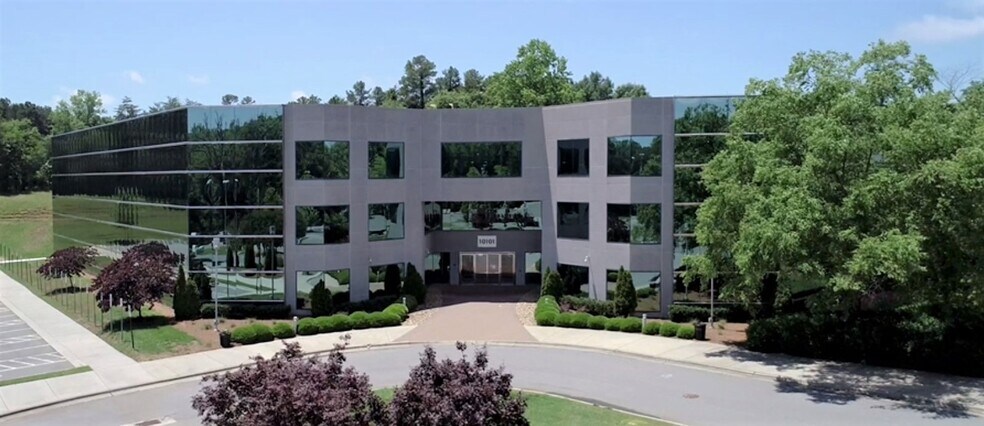 More Photos Of 10101 David Taylor Dr, Charlotte Office For Lease