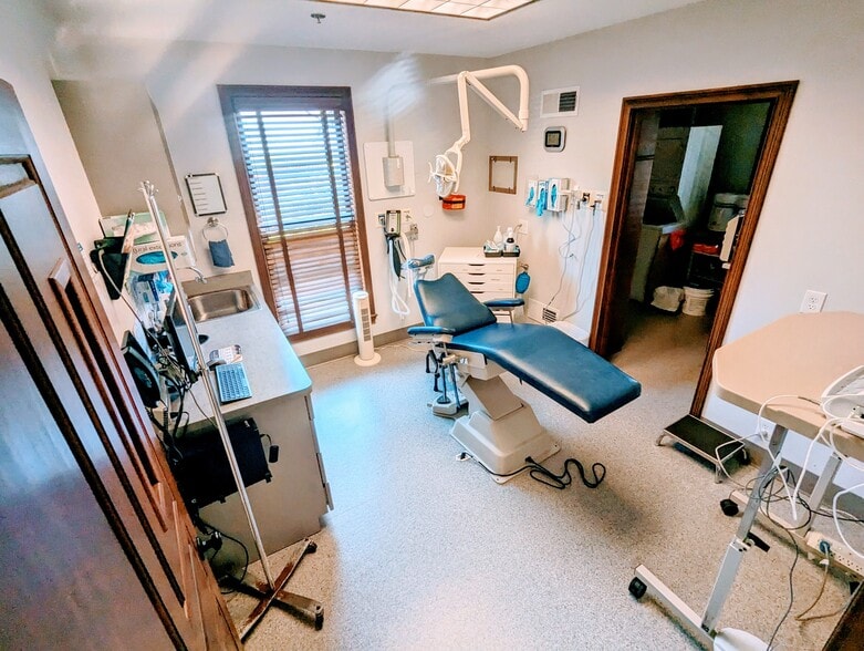 More Photos Of 4721 Chamblee Dunwoody Rd, Atlanta Medical For Lease