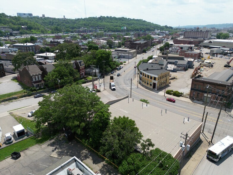 More Photos Of 2955 Burlington Pl, Cincinnati Freestanding For Lease